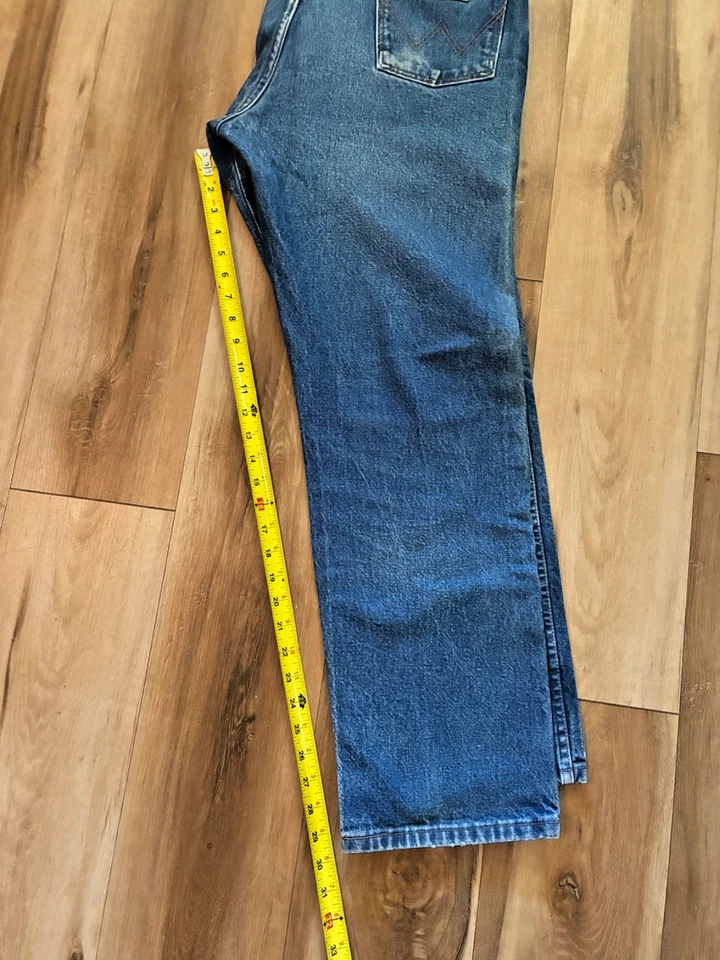 Wrangler Men's Cowboy Cut® Original Fit Jeans 13MWZPW Size 36 x 32 - Image 4 of 4