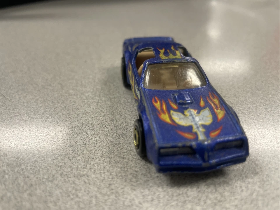 Pontiac Firebird GHO Hot Bird 1977 vintage Hot Wheels Mattel azul Malasia Foto 4 de 4