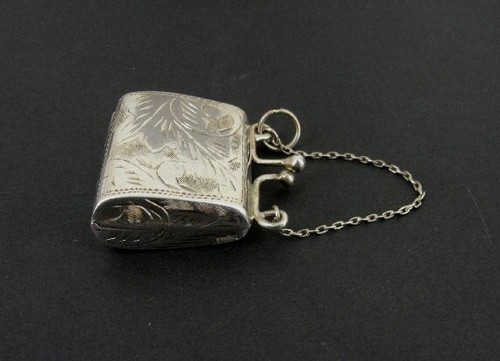 Charm or Pendant Silver Large Purse Handbag Engraved Sterling 925 Silver - Picture 2 of 4