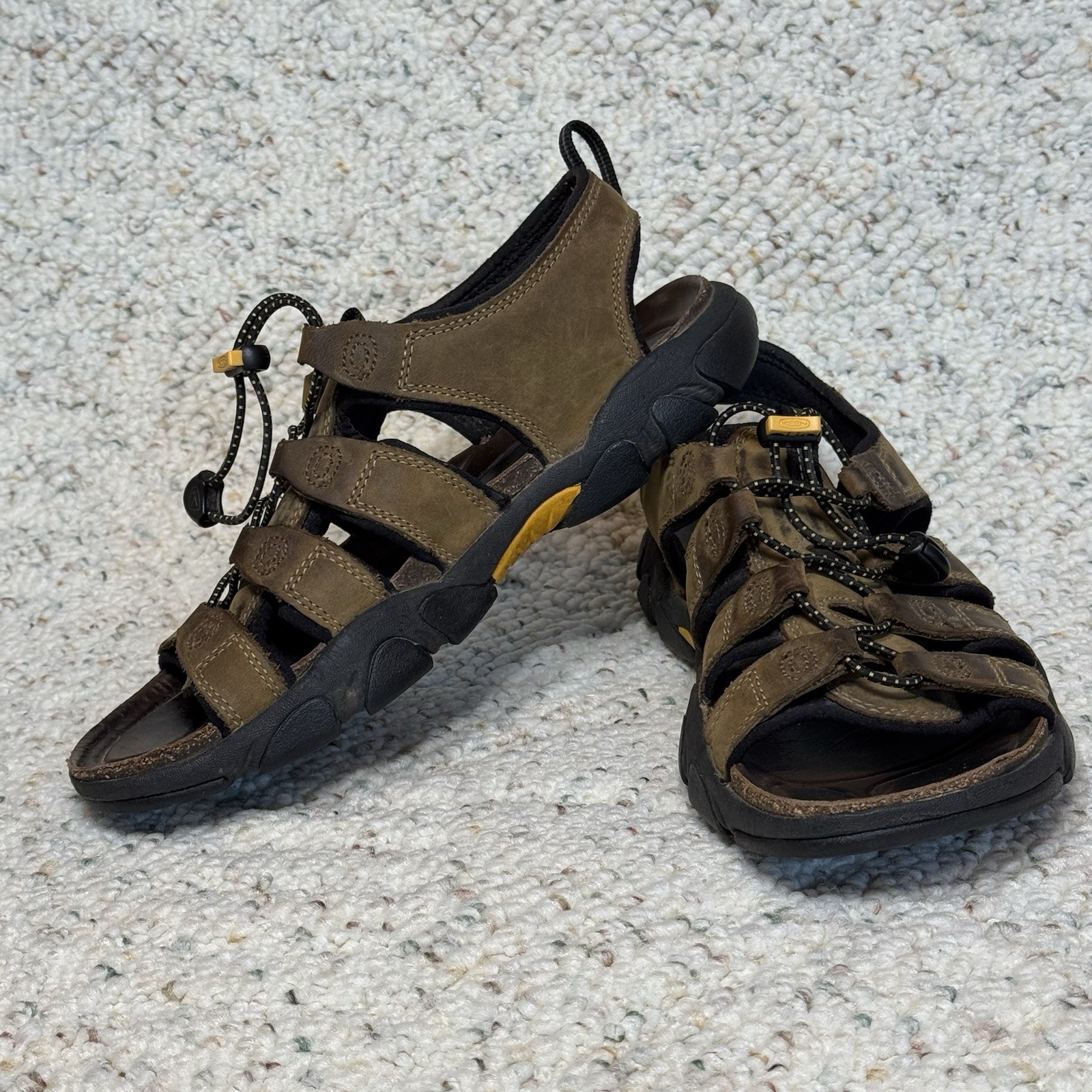 Sandali sportivi impermeabili Keen da uomo taglia 8 in pelle marrone scarpe da trekking trail