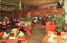 Astoria, OR Oregon  THIEL'S FINE FOODS & LOUNGE Restaurant  ROADSIDE  Postcard