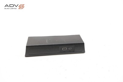 2023 - 2025 GMC CANYON CHEVY COLORADO CENTER CONSOLE USB PORT W/ TRIM PLATE OEM