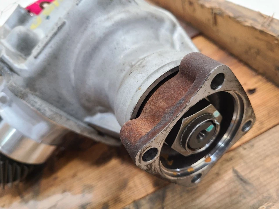 2016 2017 2018 HONDA HR-V Transfer Case  - Image 3 of 4