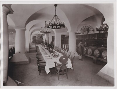 BYRON * BEER or WINE CELLAR NEW YORK RESTAURANT * MANHATTAN * Iconic c1904 photo