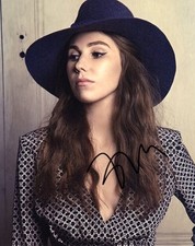 Zosia Mamet Girls Autographed Signed 8x10 Photo COA #5