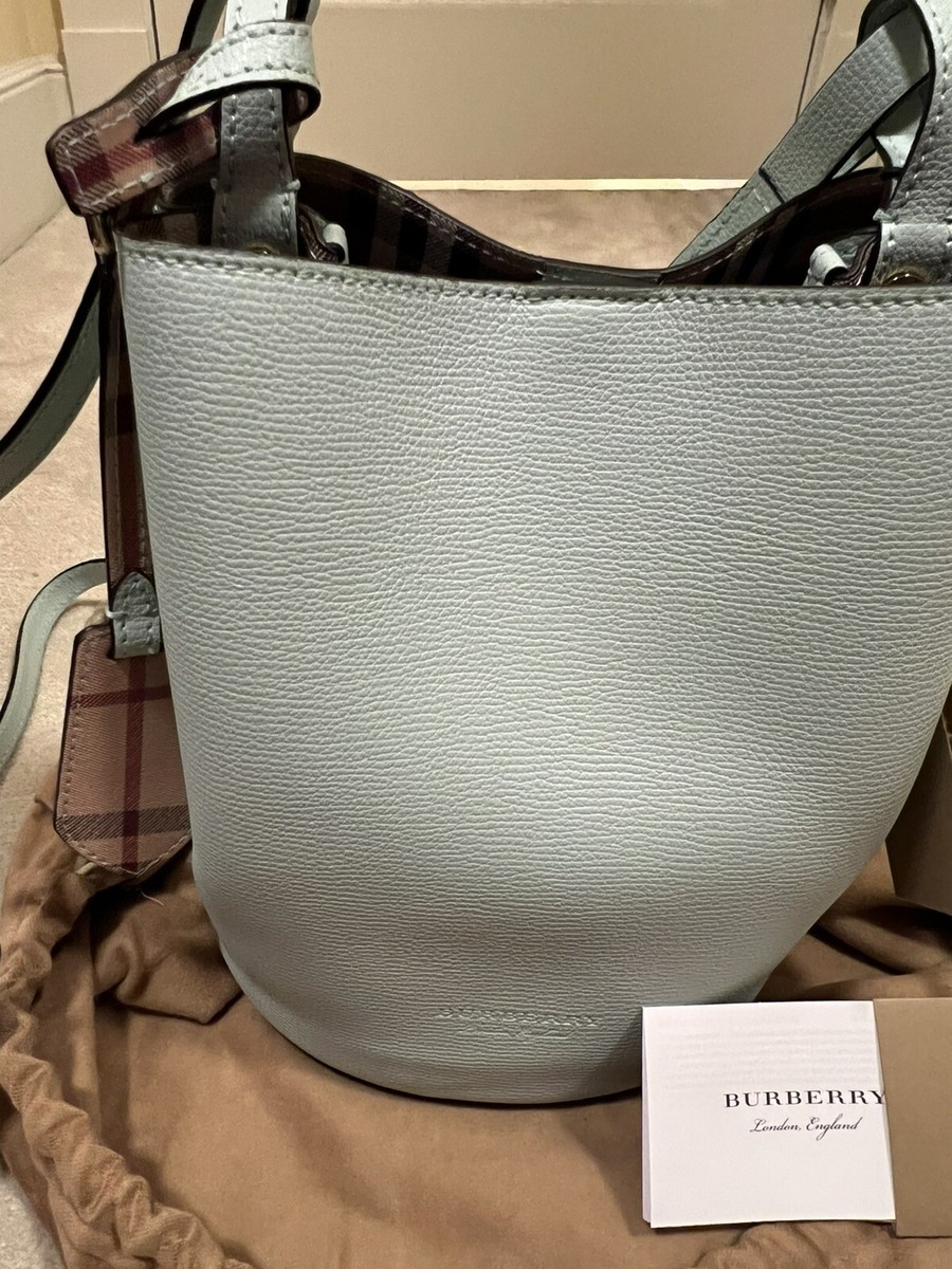 BURBERRY ミニバケツバッグ New designer Burberry pale opal blue bucket bag purse check