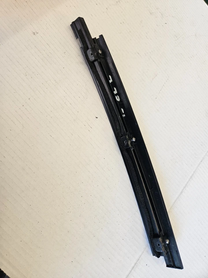 01-03 ACURA CL LEFT DOOR TAPE OR BLACK EDGE TRIM SIDE OF GLASS ORIGINAL PART - Image 2 of 3