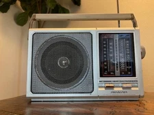 Vintage Soundesign Model 2444-A AM/FM/TV1/TV2/Weather Band Radio Works - See Vid