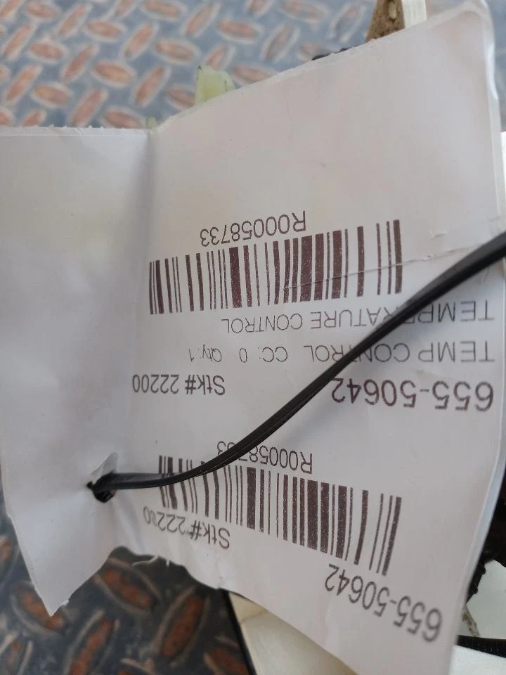 Temperature Control With Climate Control Fits 94-98 AUDI CABRIOLET 58733 - Image 4 of 4