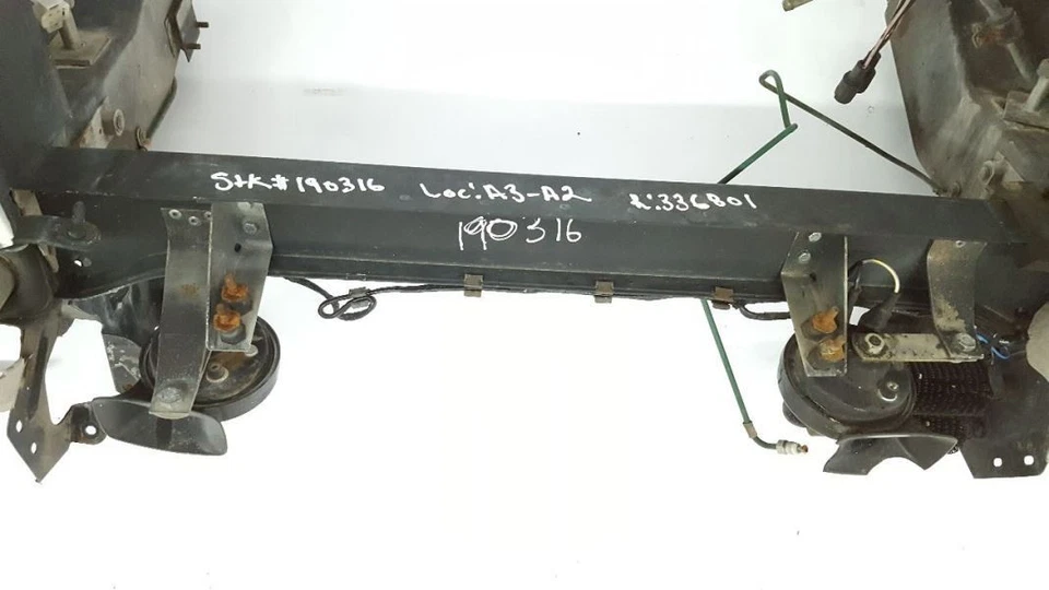 Soporte de núcleo de radiador Spur II 6,8 corte delantero OEM 1991 Rolls Royce Silver Spur Foto 4 de 4