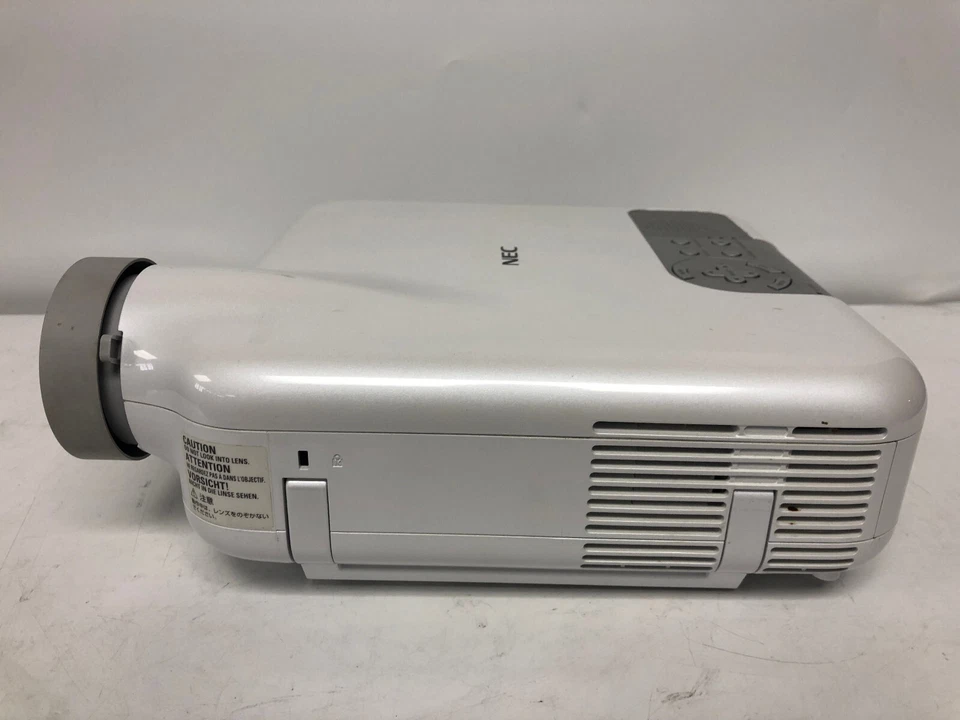 NEC LT265 DLP Projector Home Theater 1080iP W/ Case 473 Lamp Hours - Image 4 of 4