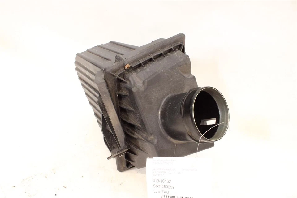 Used Air Cleaner Assembly fits: 2018 Land rover Evoque  Grade A - Image 3 of 4