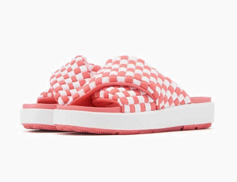 Coral clearance nike slides