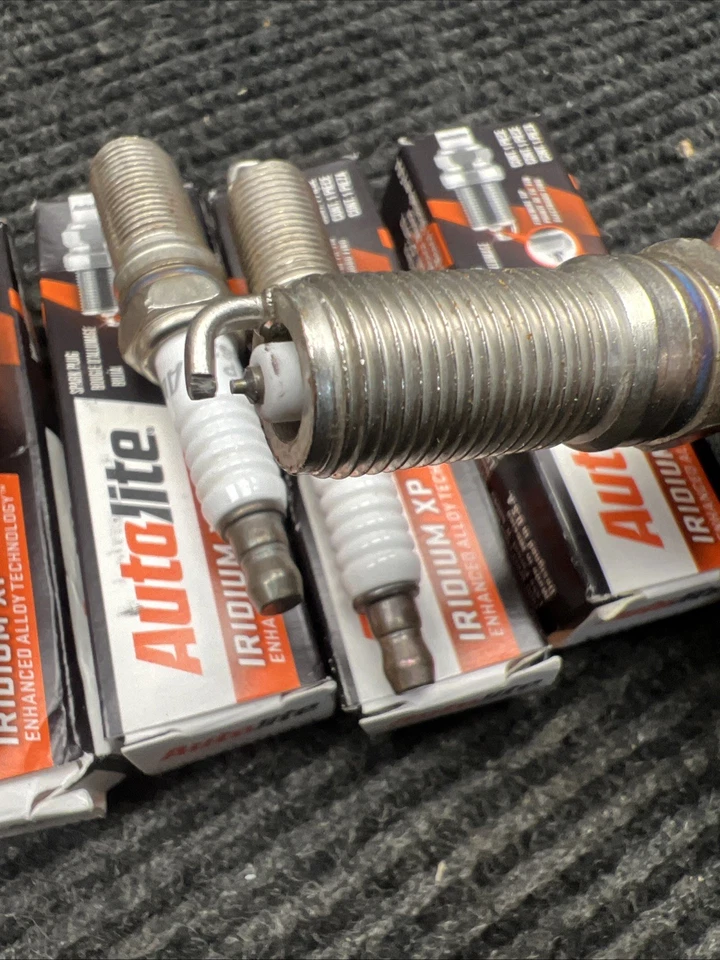 Caja de 4 Bujías-Iridium XP Autolite XP5863 Foto 4 de 4