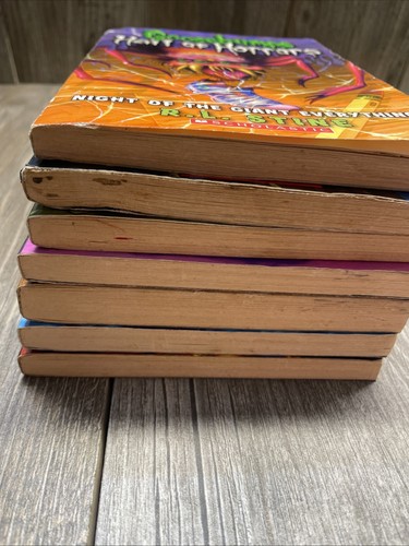 R.L Stine Goosebumps Book Lot Of 7 Books All First Scholastic Prints - Picture 14 of 16