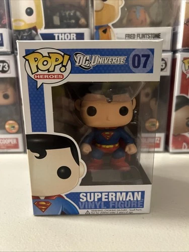 Funko Pop! DC Super Heroes - Superman #07 DC Universe Large Font w/ Protector
