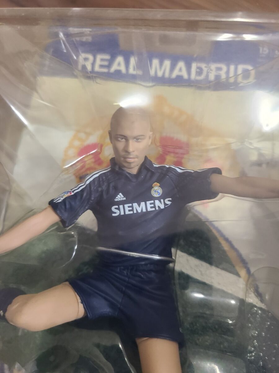 FT Champs Ronaldo 9 Nazario De Lima Real Madrid Away Figure FT Champs Ronaldo 9 Nazario De Lima Real Madrid Away Figure