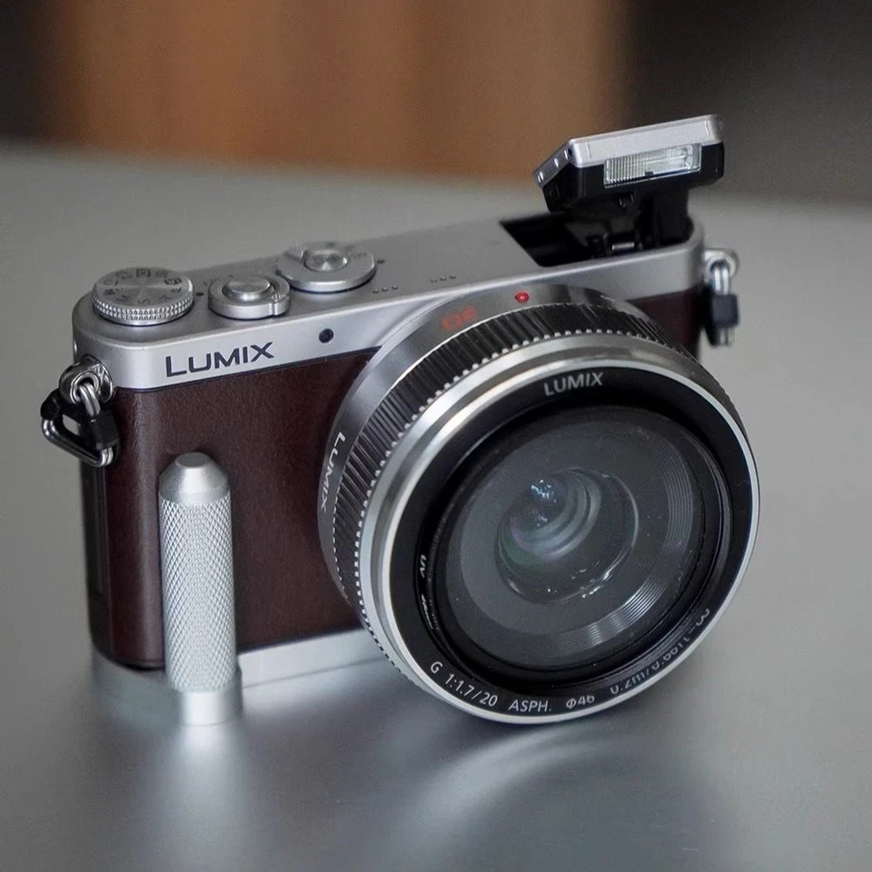 Premium Aluminum Alloy Hand Grip Camera Handle Compatible with Panasonic GM1 GM5 - Image 1 of 4