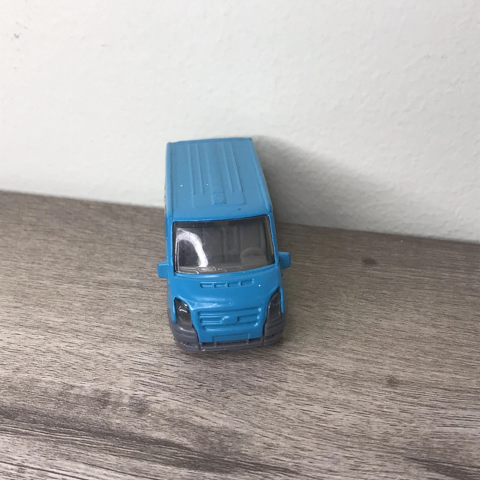 Matchbox Sponge Bob Square Pants Ford Transit 1/64 - Image 2 of 4