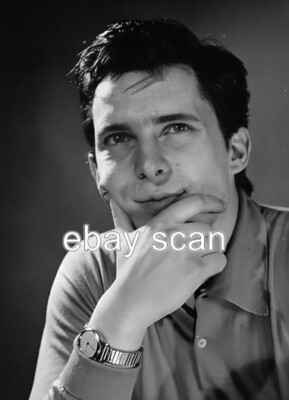 ENGLISH ACTOR JEREMY BRETT ADVENTURES OF SHERLOCK HOLMES 8X10