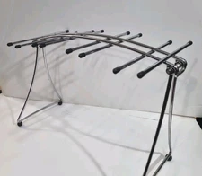 Metal foldable hanging display stand