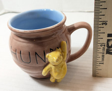 Classic Disney Pooh Hunny Pot Cup Charpente Winnie reaching Mug