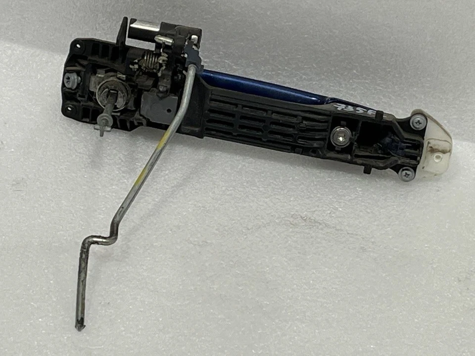 2008 TOYOTA PRIUS LEFT DRIVER FRONT DOOR HANDLE EXTERIOR SPECTRA BLUE 8M6 - Image 2 of 2