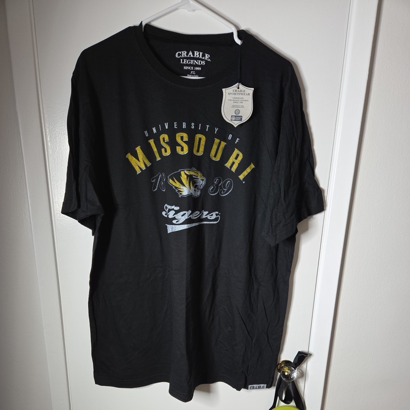 New Missouri Tigers University Football Mens XL Black Tee Shirt. NWT 