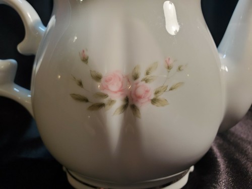 Vintage 1988 Lefton 25th Anniversary Teapot W/ Bells & Music Box ~ Platinum - Picture 7 of 12