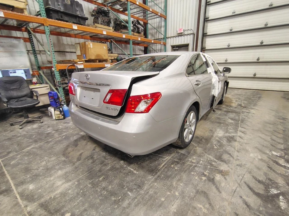 07 - 09 LEXUS ES350 Radio E823734 - Image 4 of 4