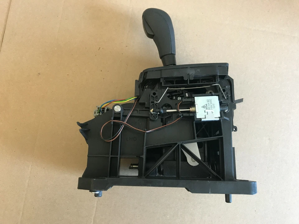 04-13 Volvo S40 V50 C30 C70 Conjunto de palanca de cambios automática de piso 31259587 Foto 4 de 4