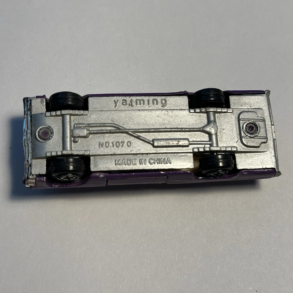 Vintage Yatming 1:64 Die-Cast '71 Chevy Impala Purple Opening Doors M Power 1070 - Image 4 of 4