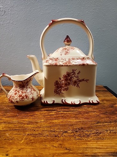 Teiera vintage Cracker Barrel rossa rosa floreale quadrata con coperchio 9" e CREMA - Foto 4 di 6