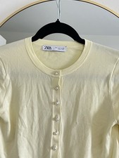Zara Women s Yellow Knit Button-Front Round N...