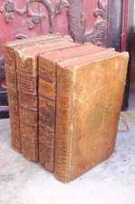 Boite cave à liqueurs livres trompe l'oeil. Blason armoiries.19°s