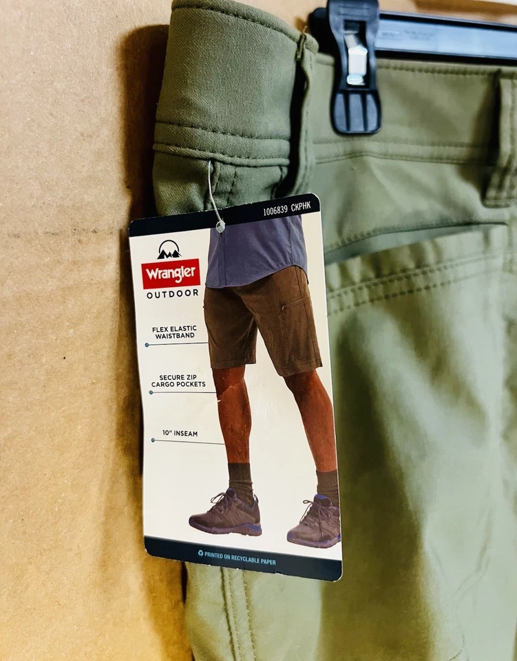 Pantalones Cortos Carga Wrangler, Talla 46, Ajuste Relajado, Verde Oliva, Cintura Flexible Foto 3 de 4