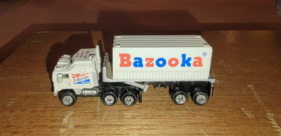 VTG 1989 Galoob Micro Machines Shake & Sniff Bazooka Gum Semi Truck #5 GB66