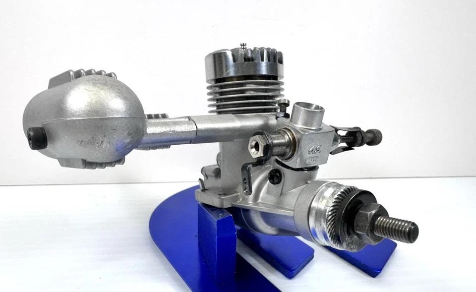 O.S. Max 28F Engine Airplane Version Very Rare Excellent Condition/CompresN SM42 - Image 4 of 4