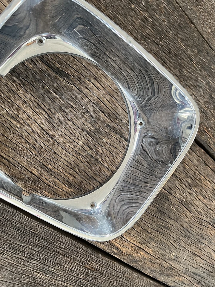 Bisel del faro izquierdo Chevrolet Monza 1978-1980 OEM 1979 Chevy 78 79 80 Foto 4 de 4