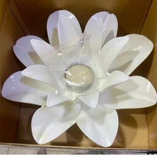 BRAND NEW IN BOX Set of 6 Ambience Floating Pool Candles White Lotus Flower