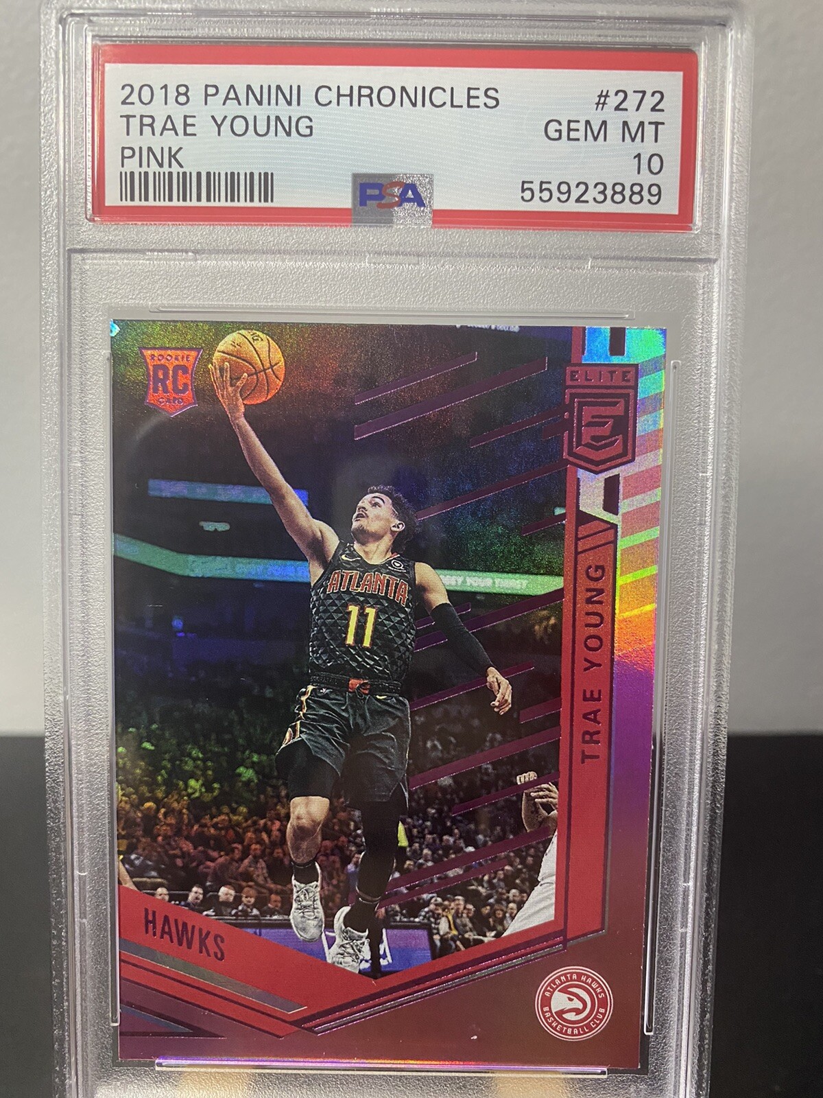 TRAE YOUNG 2018 PANINI CHRONICLES #272 PINK ELITE HOLOFOIL ROOKIE RC PSA 10