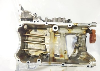 Used Upper Engine Oil Pan fits: 2016 Nissan Rogue 2.5L 4 cylinder Sdn upper Uppe