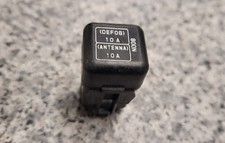 MAZDA MX5 ANTENNA / DEFOG / HRW  FUSE / RELAY (IN BOOT) EUNOS (MK1 1989 - 1997)