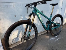 Pivot Trail 429 Pro XT/XTR Enduro Build Mountain Bike - 2024, Large