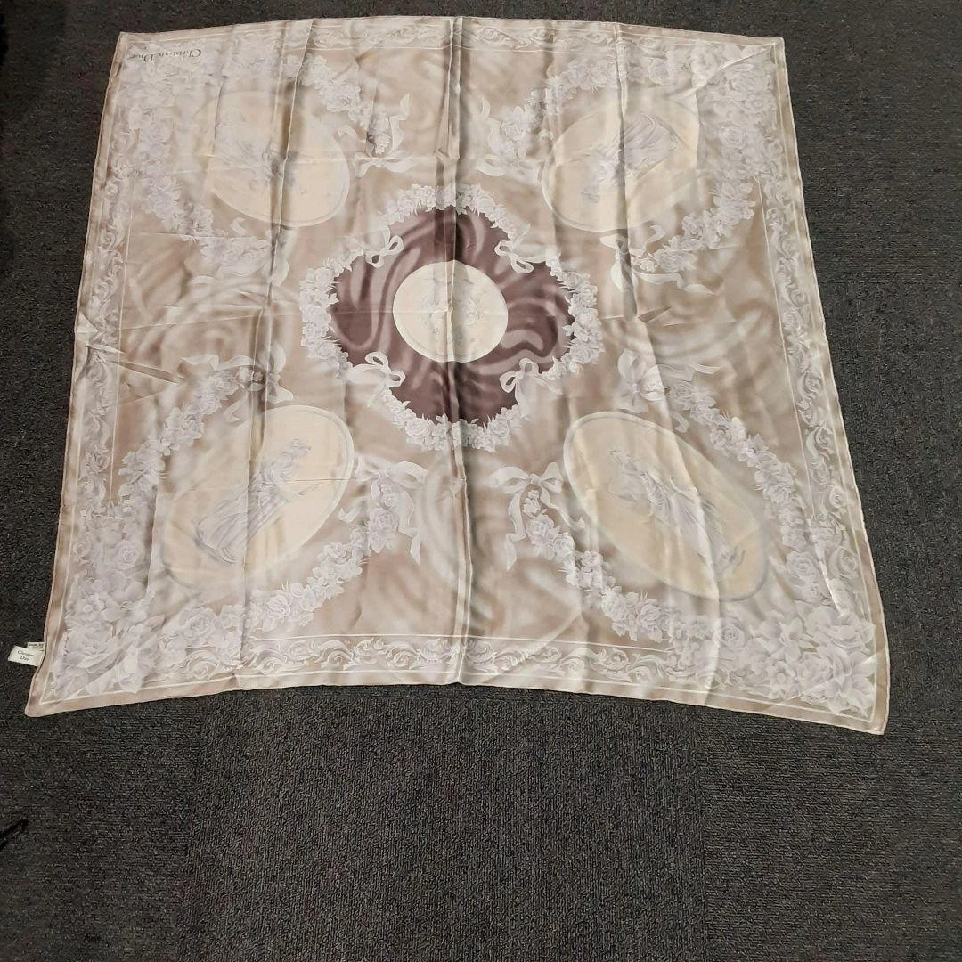 Grande écharpe Christian Dior 100% soie 86cm*86cm
