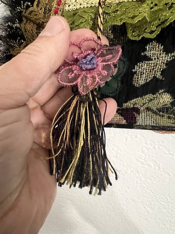 Bolso con marco de tapiz floral adornado colección Nicole Lee Kiss-Lock nuevo sin etiquetas Foto 3 de 4