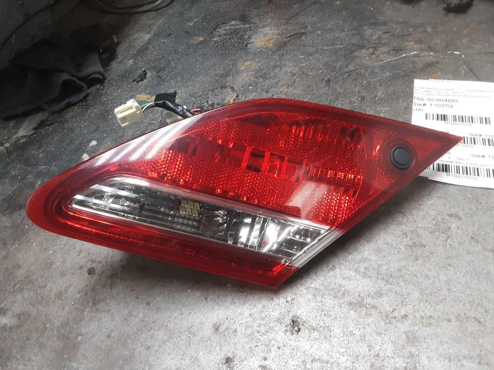 Lanterna traseira de passageiro de 10/09 montada na tampa compatível com 05-07 10 AVALON 10311512 - Imagem 2 de 4