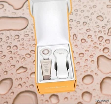 CLAIRISONIC Mia White Sonic Skin Cleansing Brush 1 Speed Charger *New In Box*