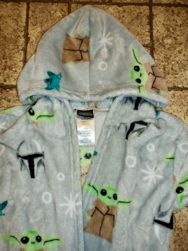 Star Wars Yoda Boy's Plush Robe w/ Hood. Sz. Small 6. Nice! - Picture 2 of 3
