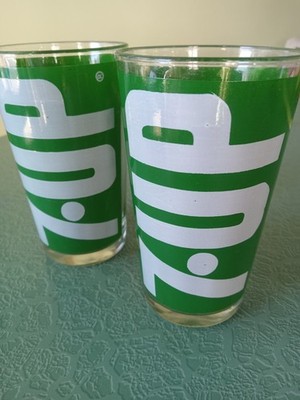 Vintage 1970s 7-Up 8 oz Glasses (Set Of 2) Gas Station Giveaway! Advertising